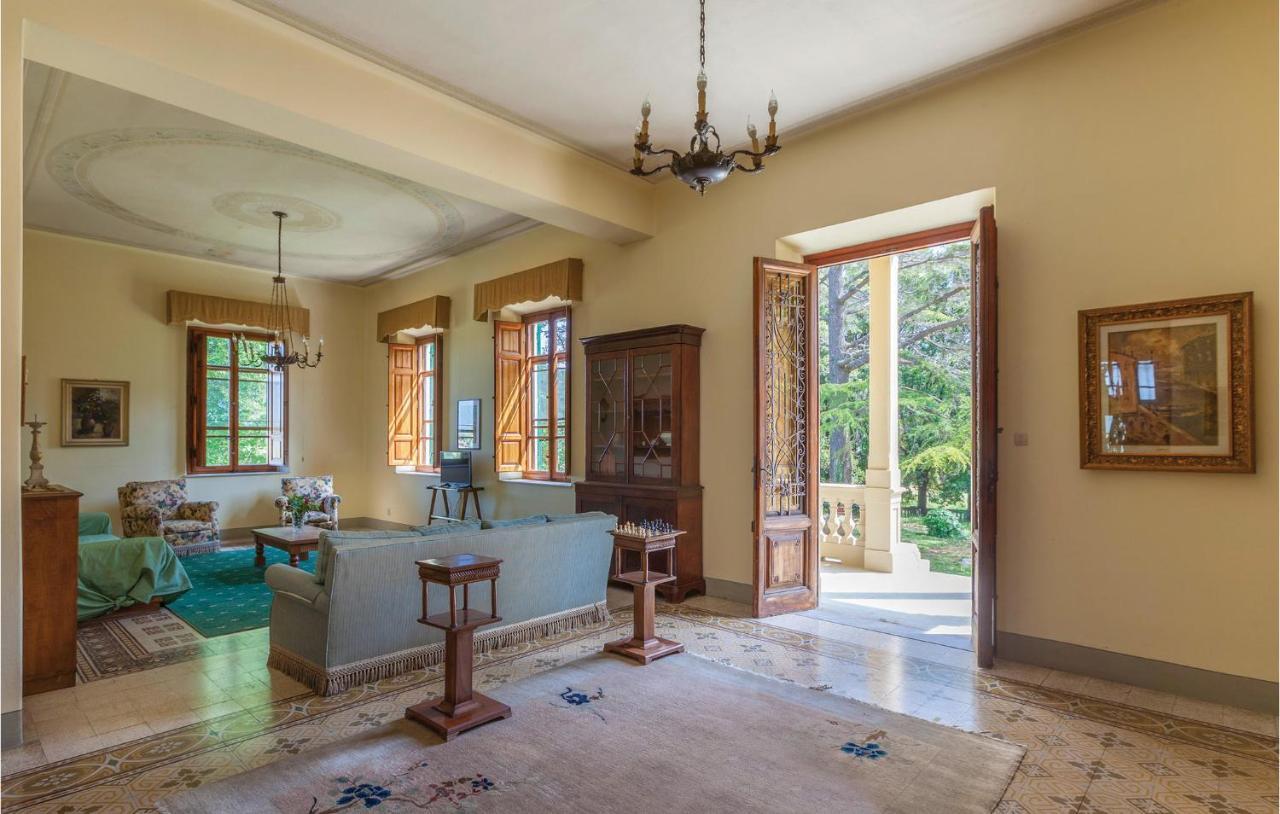 Villa Balbano 1 Nozzano Castello Esterno foto